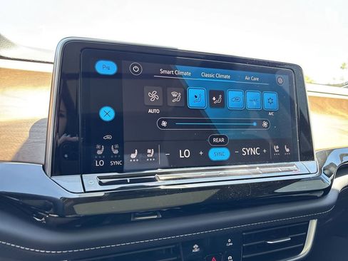 New 2026 Volkswagen Atlas SE FWD image 24