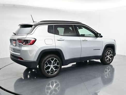 Used 2024 Jeep Compass Limited AWD/4WD image 8