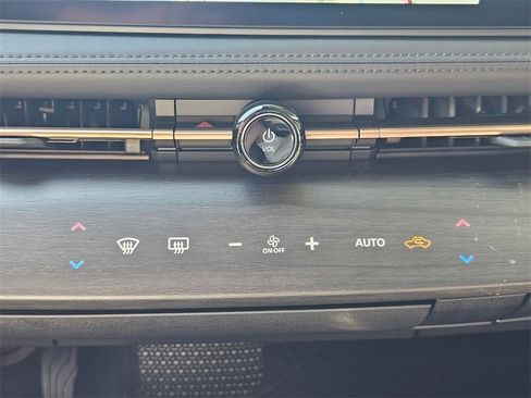 New 2025 Nissan Ariya AWD image 15