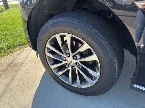 Used 2018 Ford Expedition Max Limited image 4