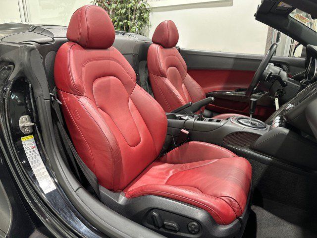 Used 2011 Audi R8 V10 AWD/4WD image 6