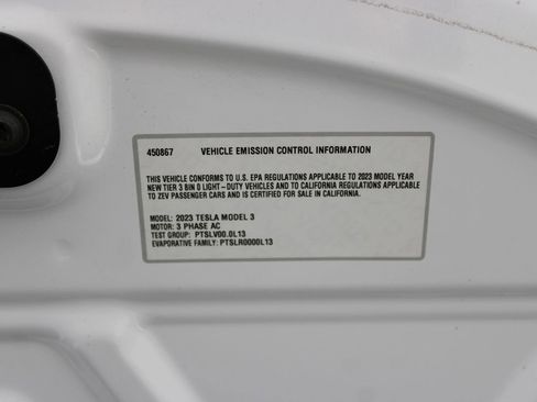 Used 2023 Tesla Model 3 Standard Range image 32