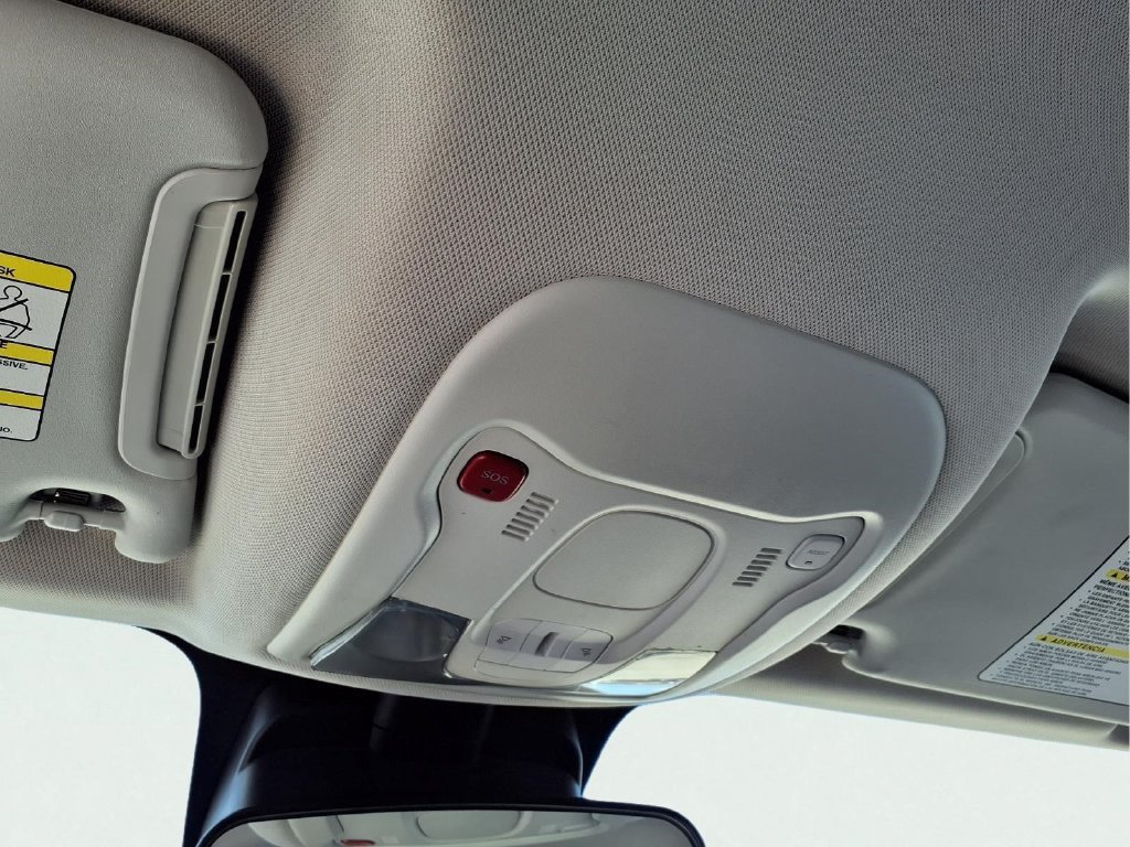 Used 2021 Jeep Renegade Latitude FWD image 15