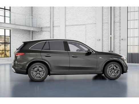 New 2025 Mercedes-Benz GLC 350e 4MATIC image 17