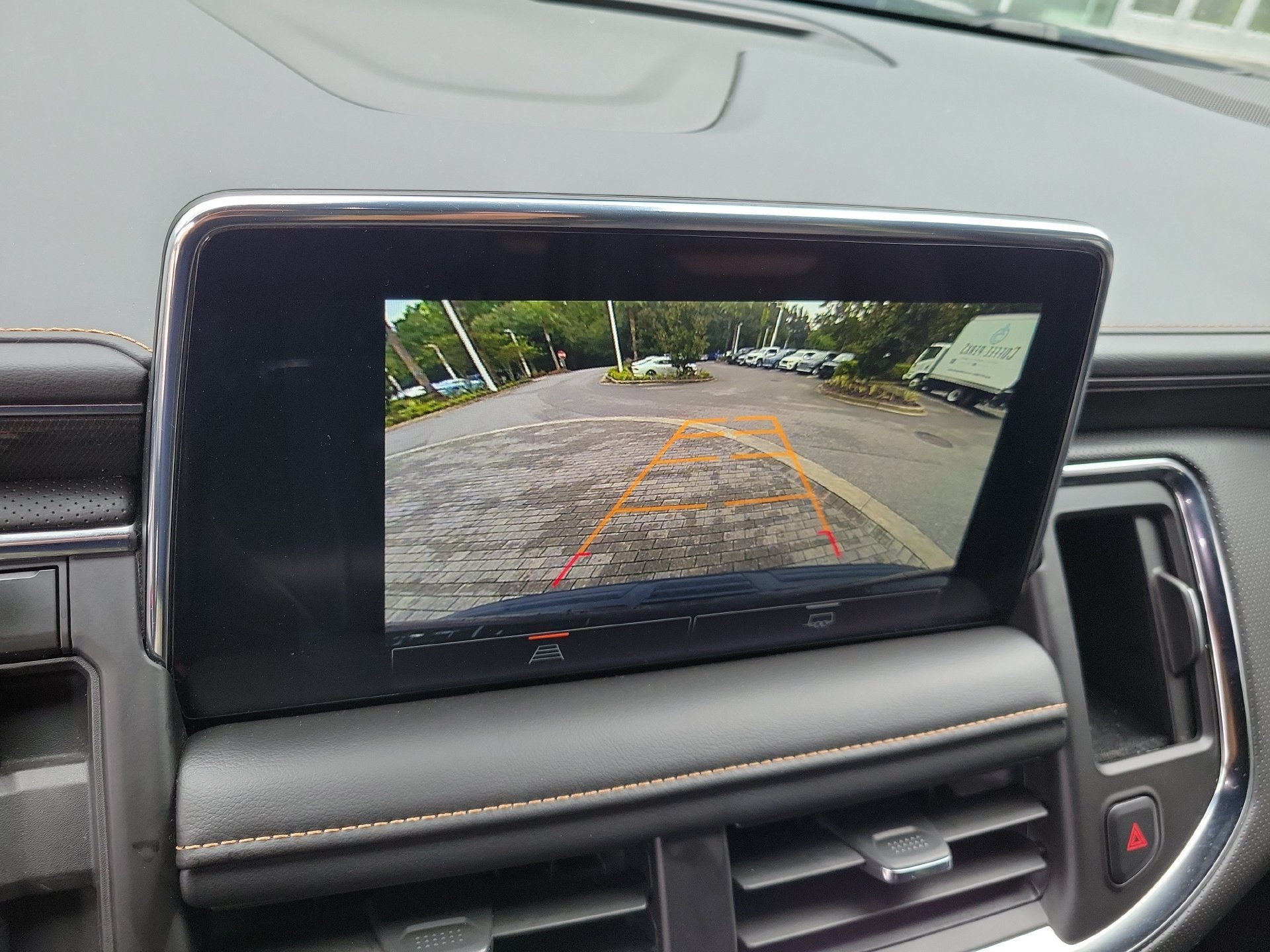 Used 2024 GMC Yukon AT4 AWD/4WD image 35