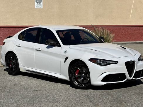 Used 2018 Alfa Romeo Giulia Quadrifoglio w/ Driver Assist Dynamic Package image 1