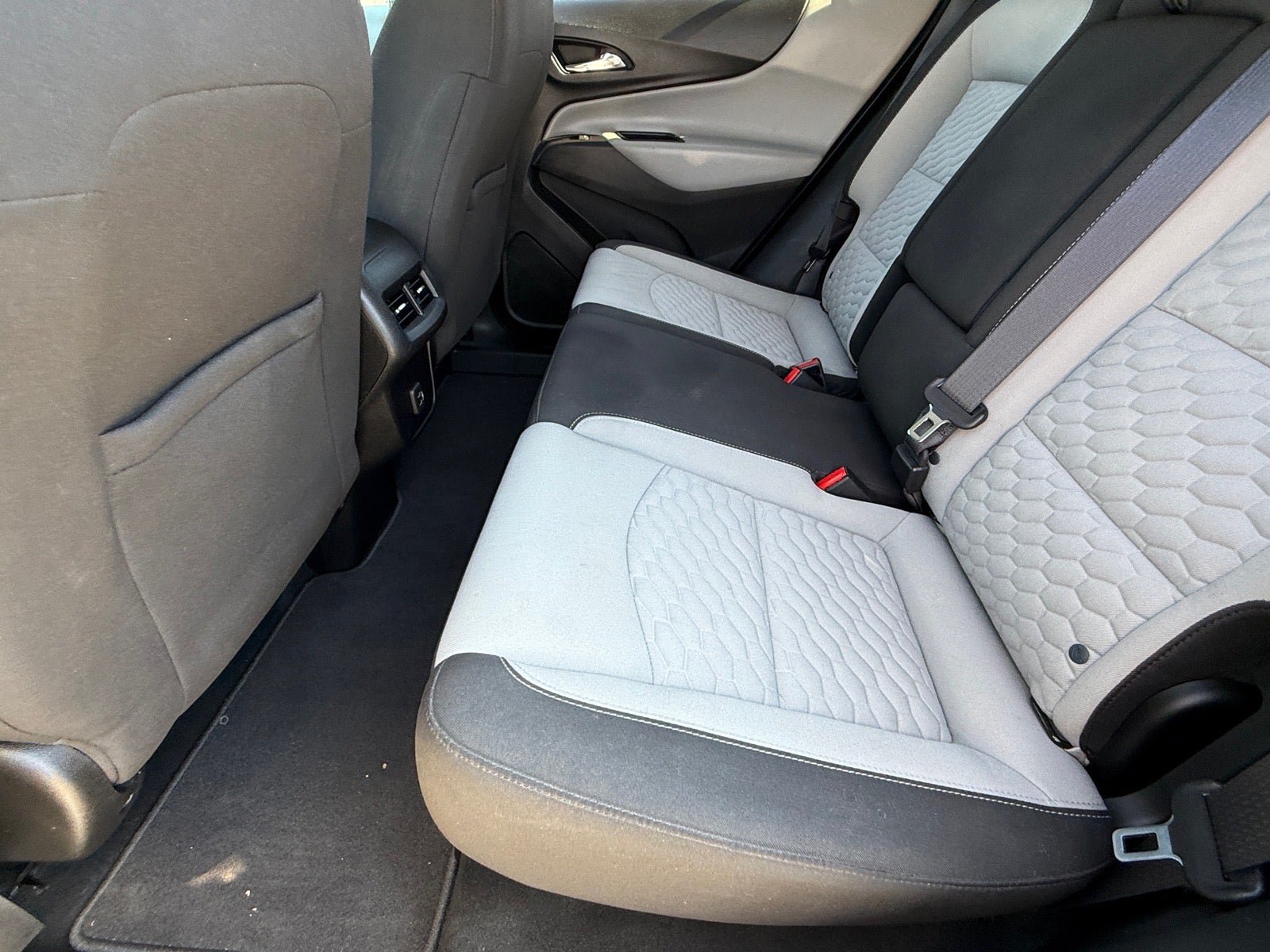 Used 2019 Chevrolet Equinox LS w/ LS Convenience Package FWD image 13