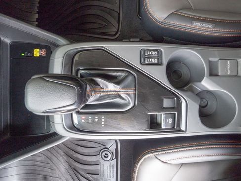 Certified 2025 Subaru Crosstrek 2.5i Limited w/ Popular Package #4A image 10