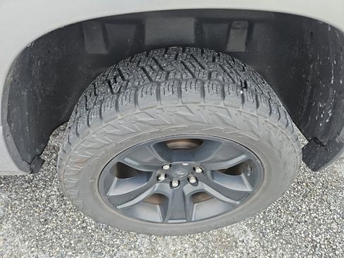 Used 2020 RAM 1500 Big Horn AWD/4WD image 11