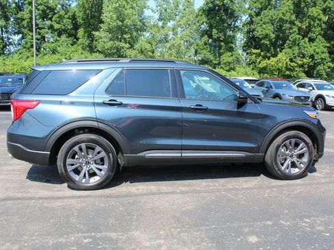 Used 2023 Ford Explorer XLT w/ Equipment Group 202A AWD/4WD image 2