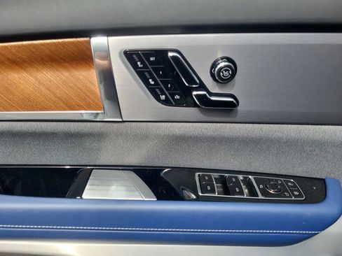 New 2026 Cadillac Vistiq Premium Luxury image 10