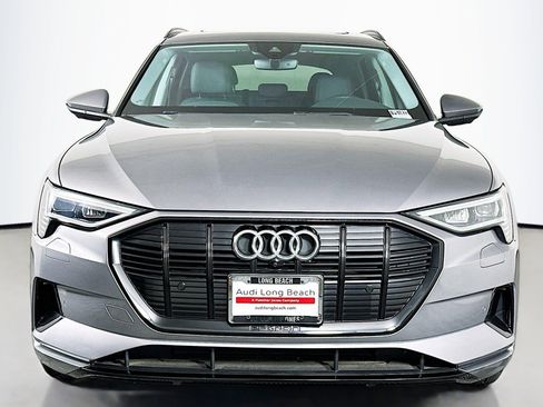 Used 2021 Audi e-tron Premium w/ Convenience Plus Package image 2