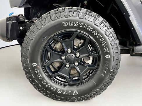 Used 2023 Jeep Wrangler Unlimited w/ Cold Weather Group image 11