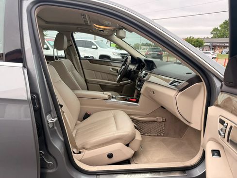 Used 2014 Mercedes-Benz E 350 Sedan image 34