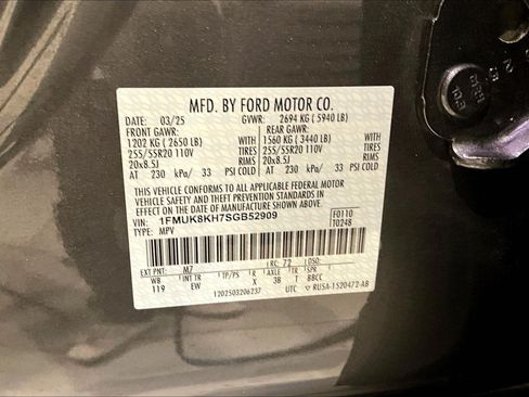 Used 2025 Ford Explorer ST-Line AWD/4WD image 19