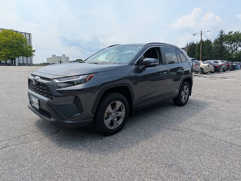 Used 2025 Toyota RAV4 LE AWD/4WD image 7