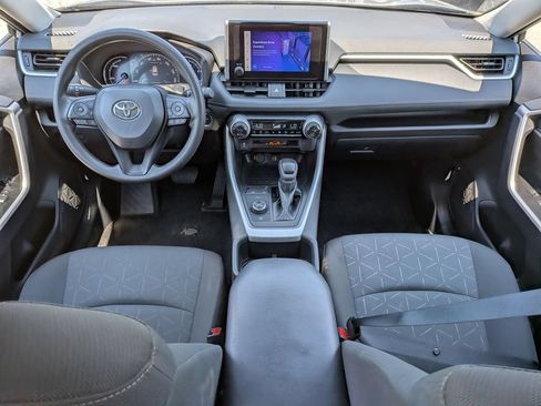 Used 2025 Toyota RAV4 XLE AWD/4WD image 5