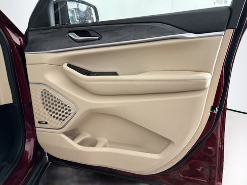 Used 2023 Jeep Grand Cherokee 4WD 4xe image 33