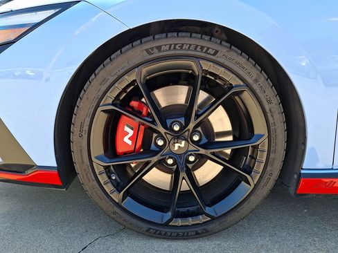 Used 2025 Hyundai Elantra N FWD image 28
