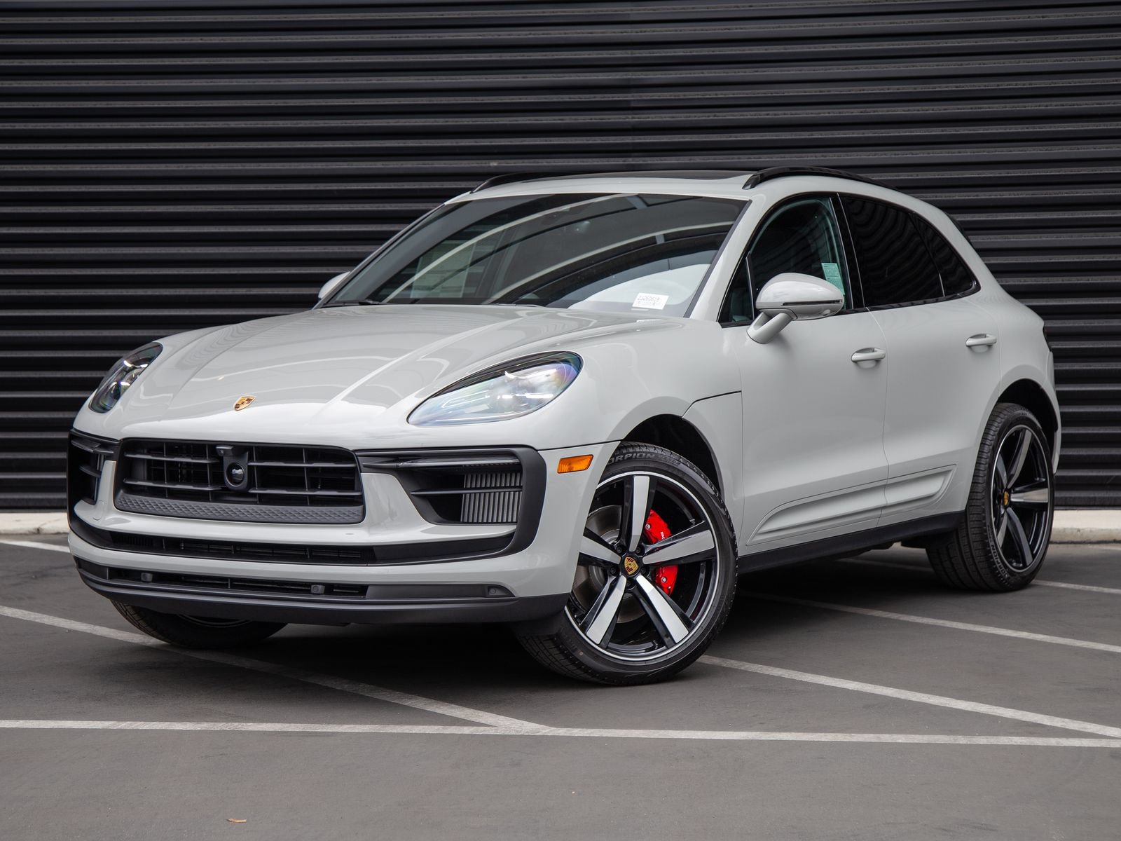 Used 2026 Porsche Macan S AWD/4WD image 1