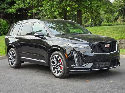 New 2025 Cadillac XT6 Sport image 7
