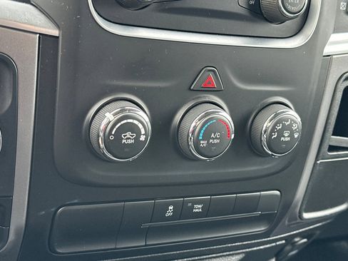 Used 2024 RAM 1500 Classic SLT image 20