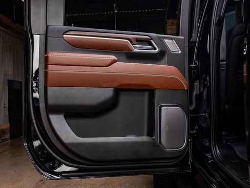 Used 2025 GMC Sierra 2500 Denali Ultimate image 38