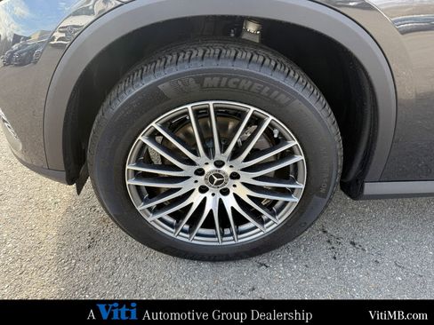 Certified 2025 Mercedes-Benz GLC 300 4MATIC image 11
