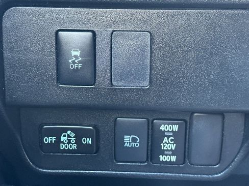 Used 2021 Toyota Tacoma TRD Off-Road w/ Technology Package image 41