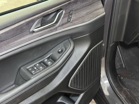 New 2025 Jeep Grand Cherokee Limited image 19