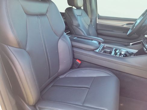 New 2026 Jeep Grand Wagoneer Limited AWD/4WD image 23