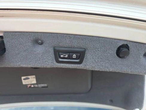 Used 2015 BMW 750Li RWD image 55