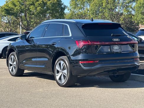 Used 2024 Audi Q8 e-tron Premium Plus w/ Premium Plus Package AWD/4WD image 4
