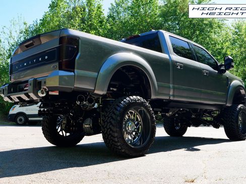 Used 2022 Ford F250 Limited AWD/4WD image 9