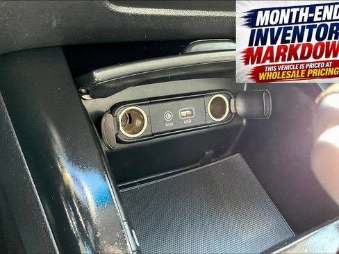 Used 2020 Kia Sorento LX FWD image 14