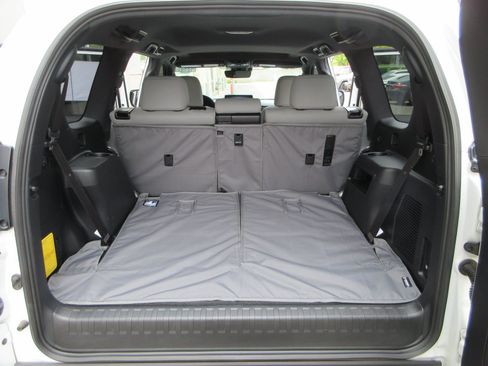 Used 2023 Lexus GX 460 w/ Black Line Special Edition AWD/4WD image 55