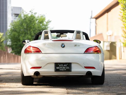 Used 2009 BMW Z4 sDrive35i RWD image 10