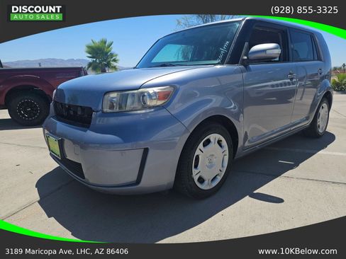Used 2009 Scion xB FWD image 2