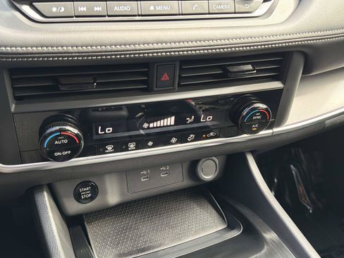 Used 2026 Nissan Rogue SV FWD image 23