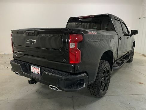Used 2026 Chevrolet Silverado 1500 LT Trail Boss w/ LT Trail Boss Premium Package AWD/4WD image 9