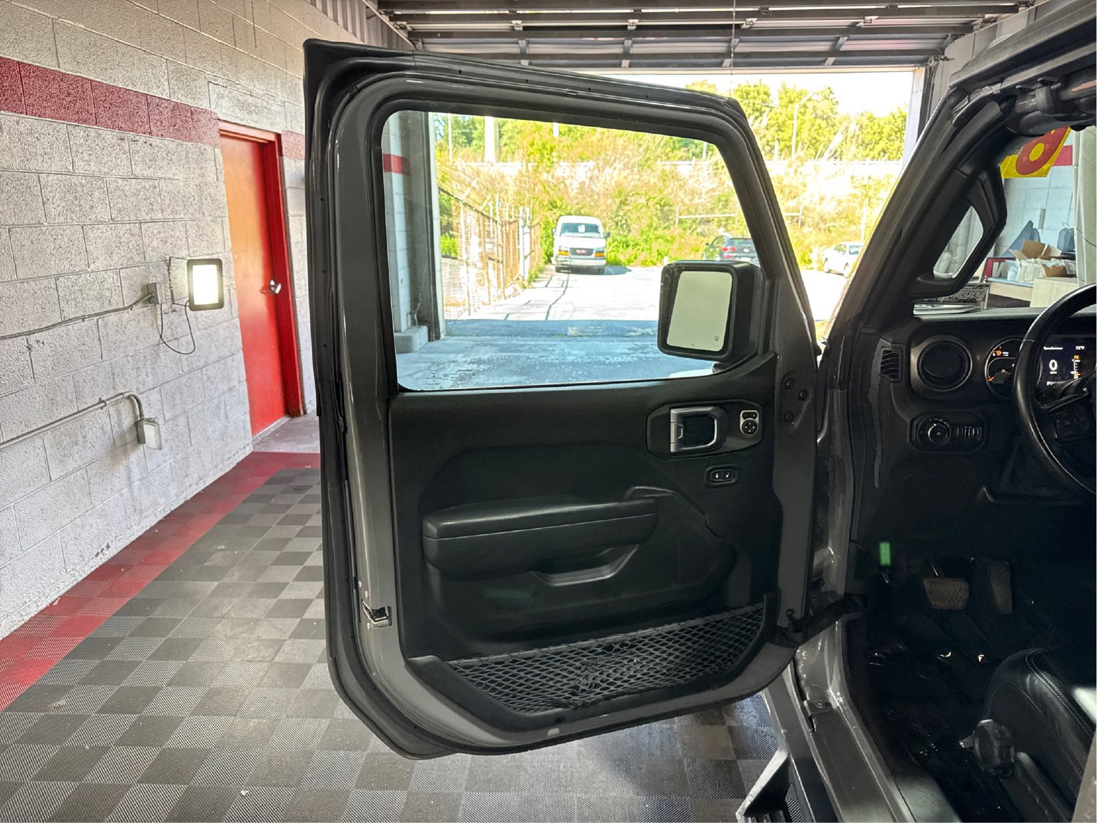 Used 2021 Jeep Wrangler Unlimited Sport AWD/4WD image 19