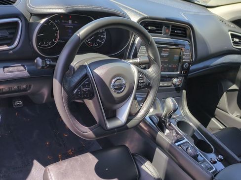 Certified 2022 Nissan Maxima Platinum w/ Sport Mat Group FWD image 10