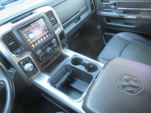 Used 2016 RAM 1500 Laramie w/ Convenience Group image 32