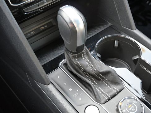 Certified 2023 Volkswagen Atlas Cross Sport SEL Premium R-Line image 25