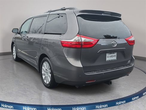 Used 2015 Toyota Sienna XLE Premium image 7
