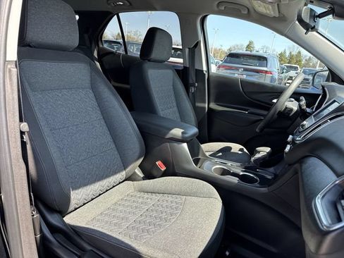 Used 2022 Chevrolet Equinox LT FWD image 26