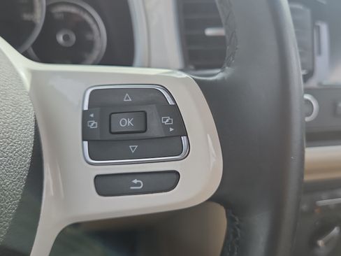 Used 2013 Volkswagen Beetle 2.5 FWD image 19
