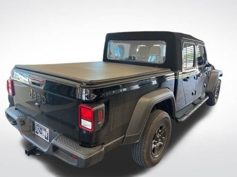 Used 2024 Jeep Gladiator Sport AWD/4WD image 10