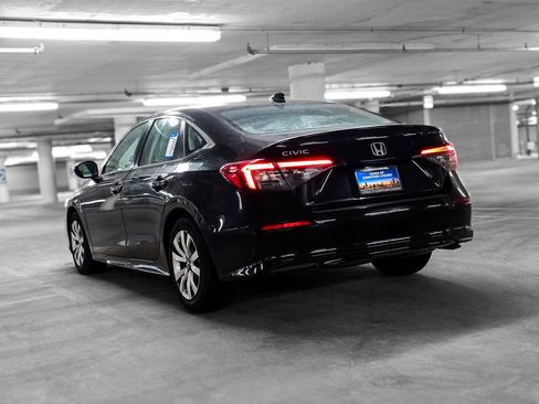 Certified 2025 Honda Civic LX image 5