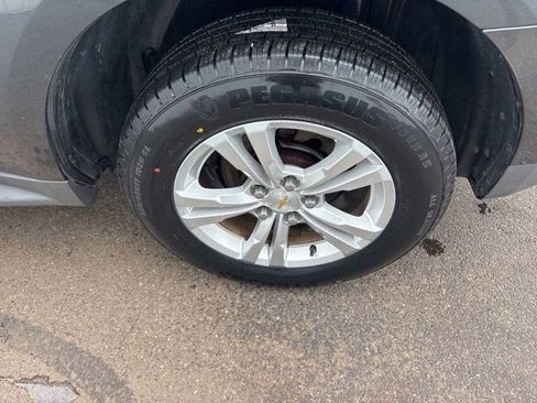 Used 2017 Chevrolet Equinox LS FWD image 40